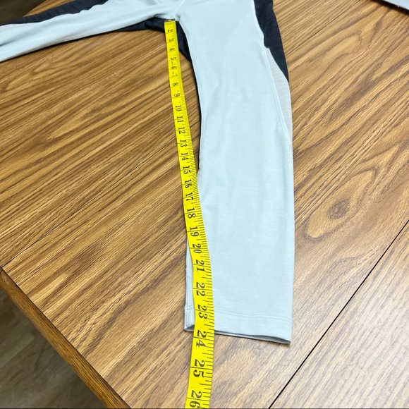 NEW Outdoor Voices TechSweat 7/8 Zoom Leggings, Cloud/Night/Coyote - Picture 10 of 12